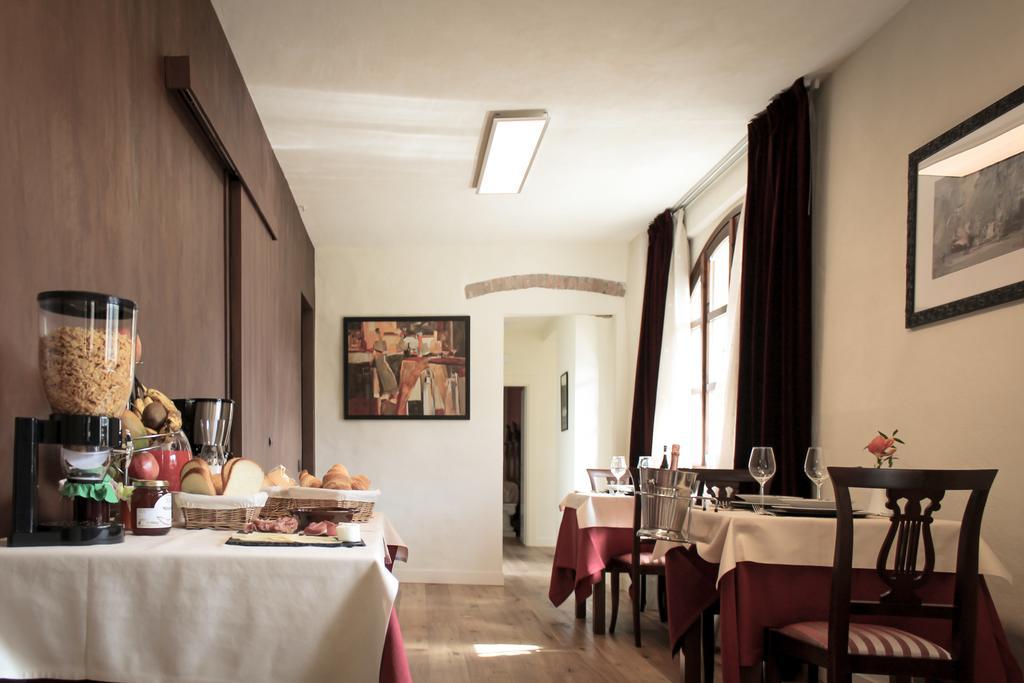 Le Stanze Della Musica Hotel Borgomale Exterior photo